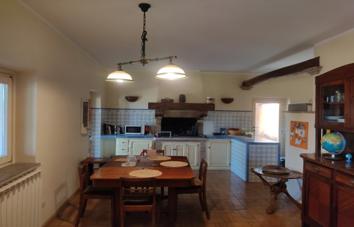 13 cucina uno (FILEminimizer).jpg